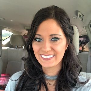 Meet your Posher, Carly